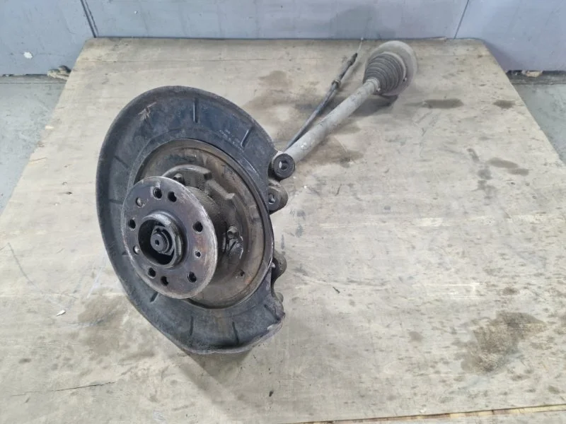 Кулак подвески Mercedes-Benz ML164 2006