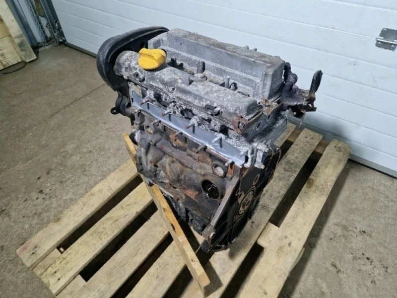 Двигатель без навесного Opel Zafira 2004