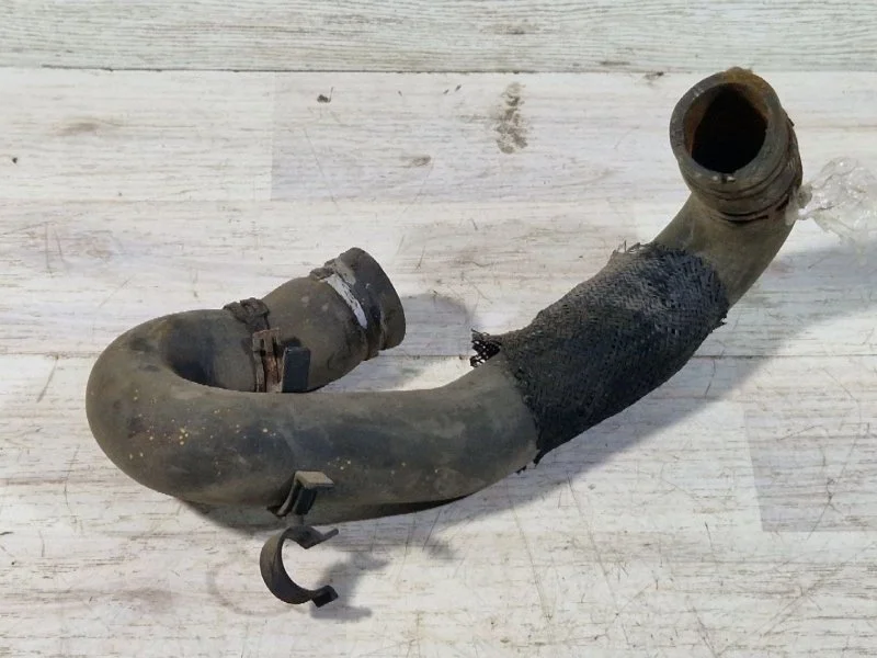 Патрубок охлаждения Opel Astra G 2000