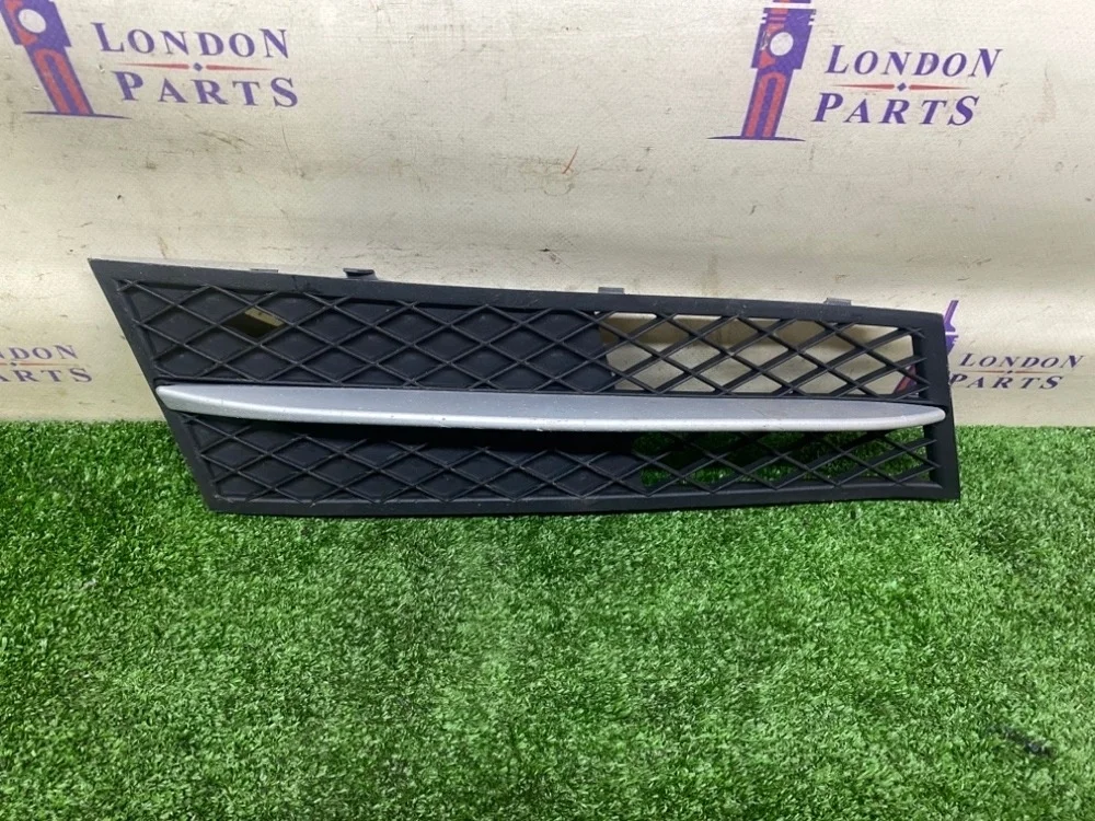 Решетка в передний бампер BMW F10