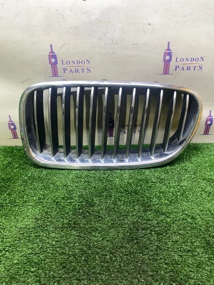 Решетка радиатора BMW F10
