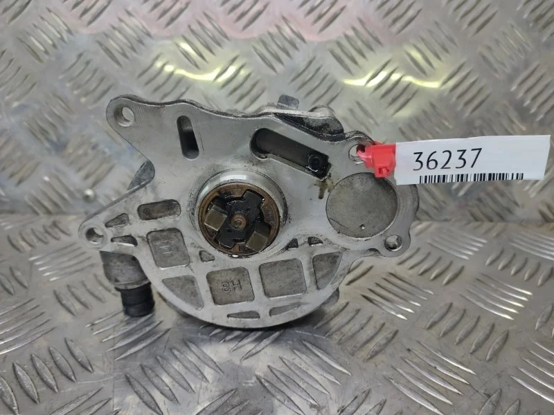 Вакуумный насос Skoda Superb 2