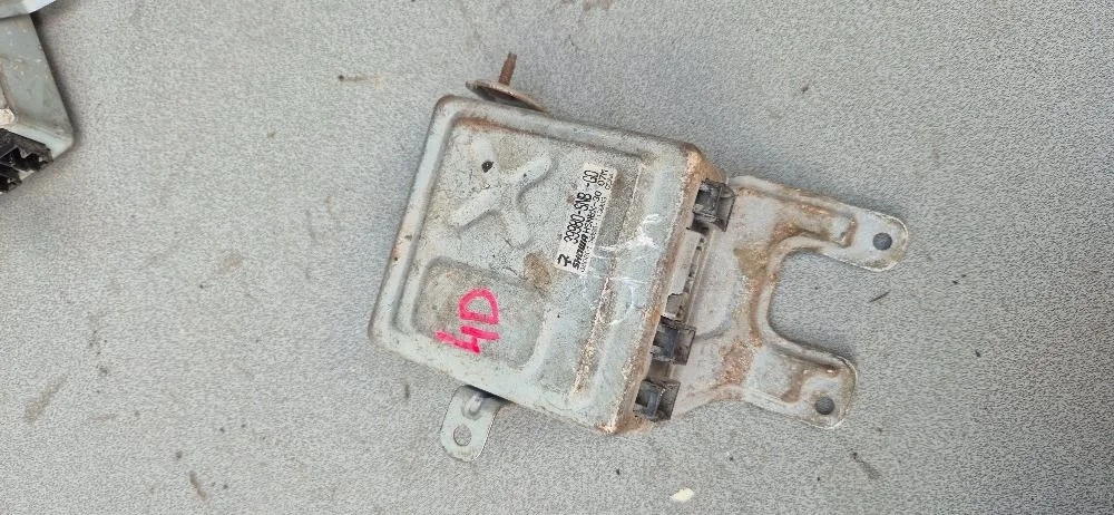 Блок управления рулевой рейкой honda Civic FD(4Д)