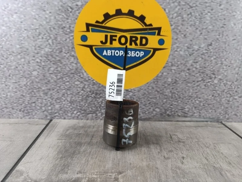 Втулка угловой передачи Volvo XC90 2009 C_71