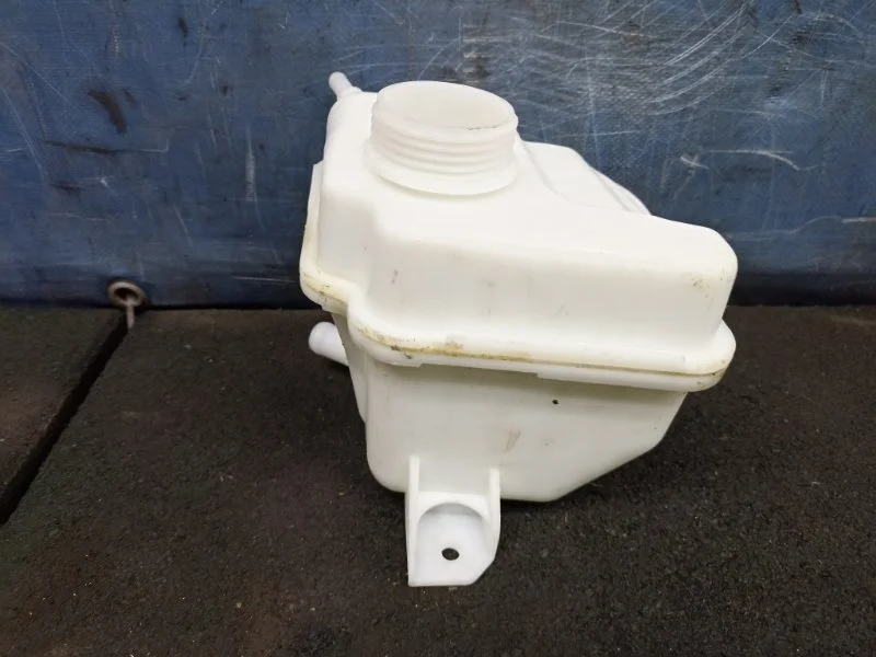 Бачок расширительный Nissan Qashqai 2012 21721JD00B J10 2.0 MR20DE