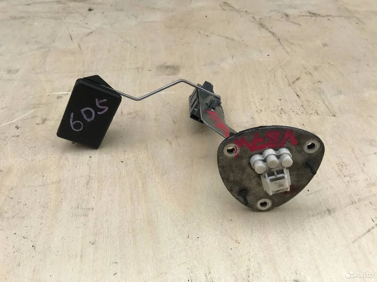 Датчик уровня топлива mitsubishi pajero топливомер