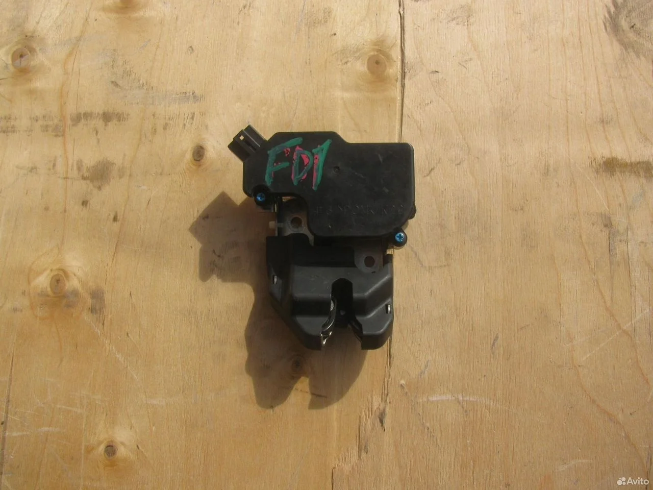 Замок багажника honda civic 8 4d fd1