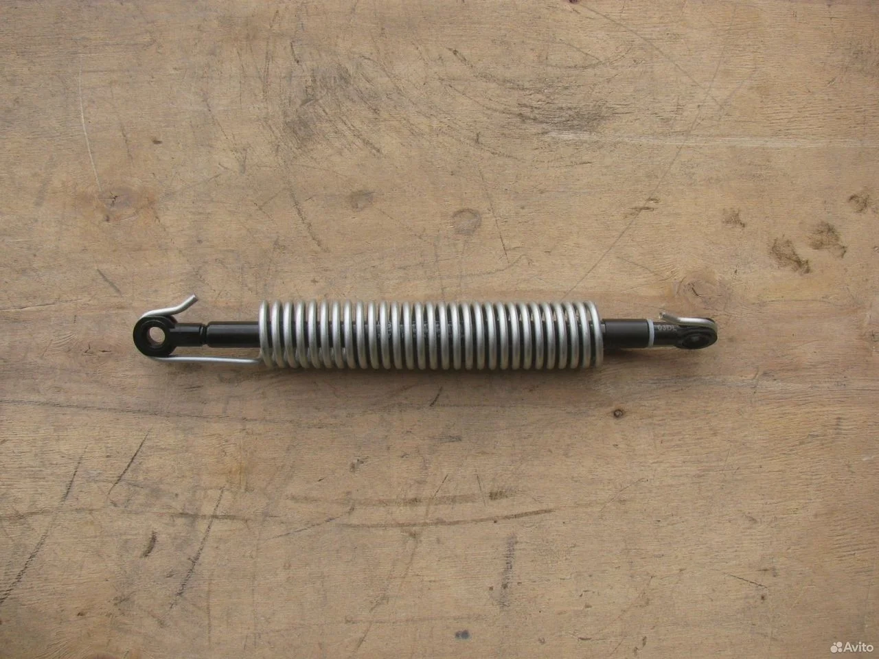 Амортизатор пружина багажника bmw 525 e60