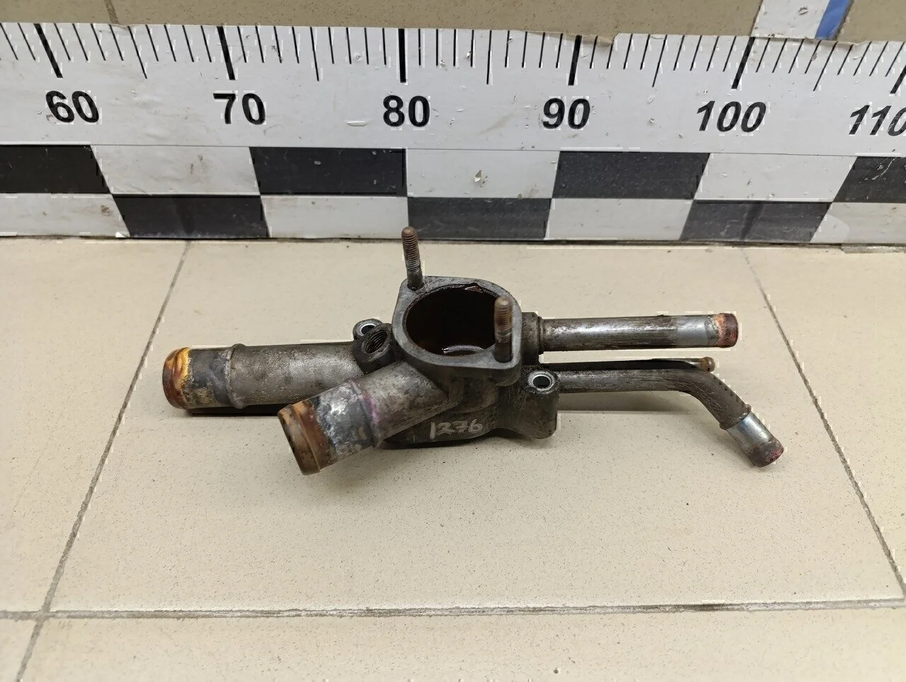 Корпус термостата Tucson 2004-2010