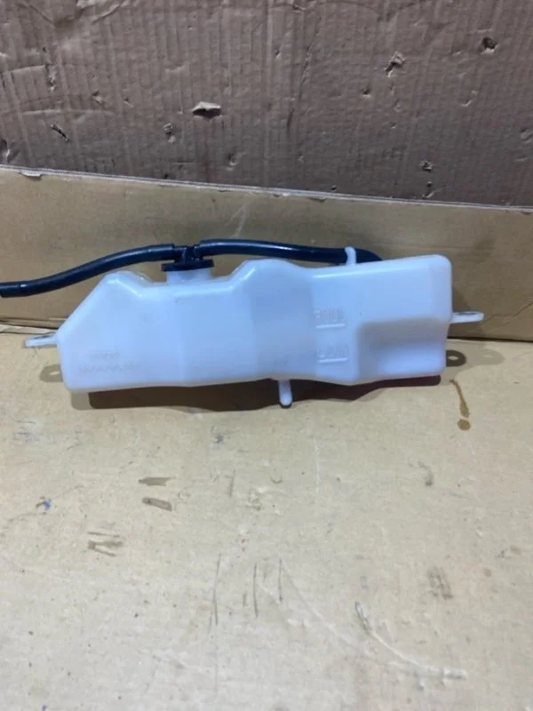 Бачок расширительный Toyota Camry 2017 1647036010 СЕДАН 2AR-FE