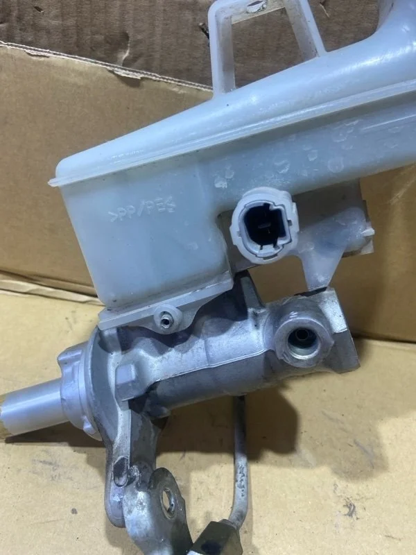 Цилиндр тормозной главный TOYOTA Camry 2017 4720133622 СЕДАН 2AR-FE