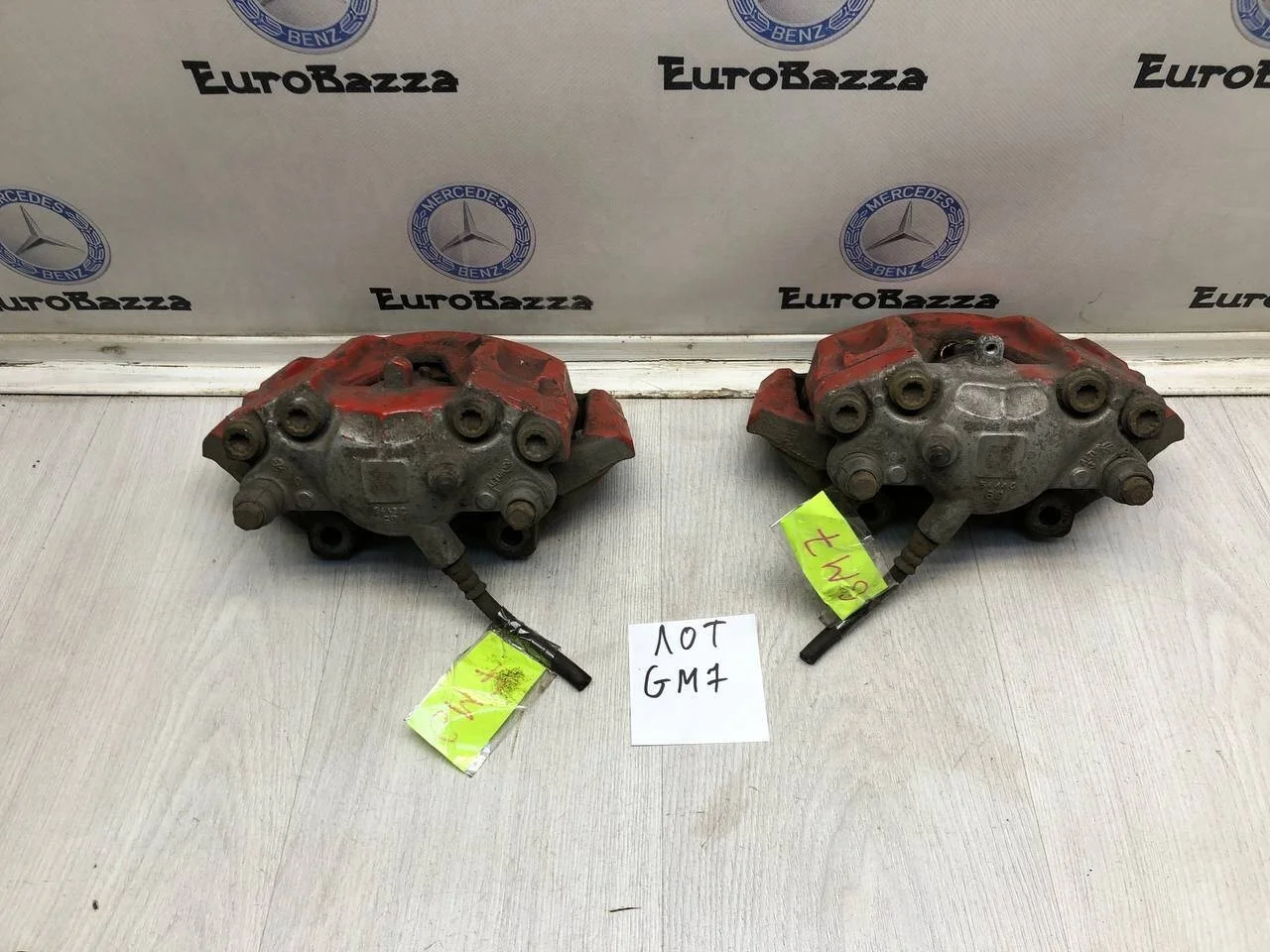 Тормозной суппорт передний Mercedes W212