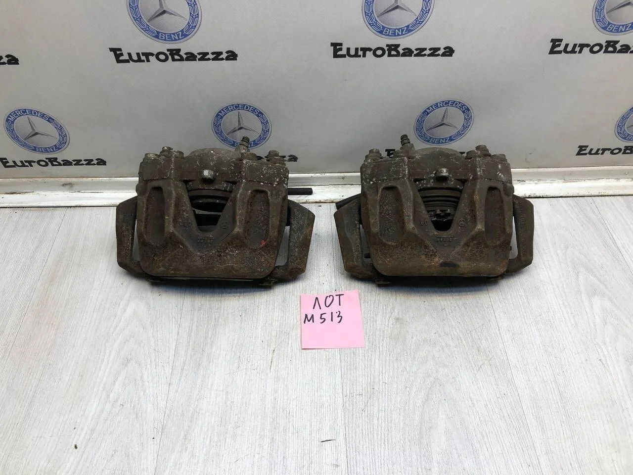 Тормозной суппорт передний Mercedes W212