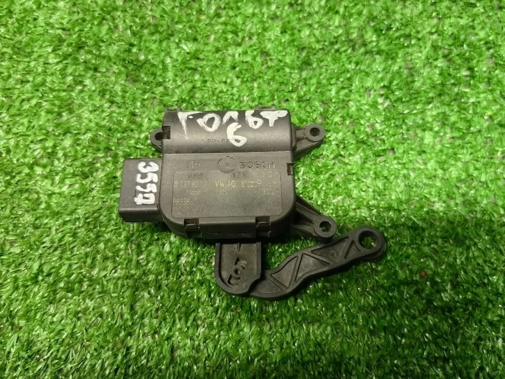 Моторчик заслонки печки Volkswagen Golf 6