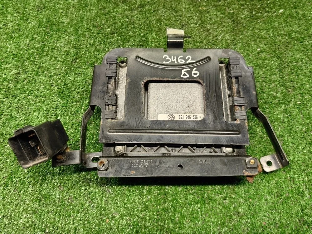 Блок управления двигателем Volkswagen Passat B6
