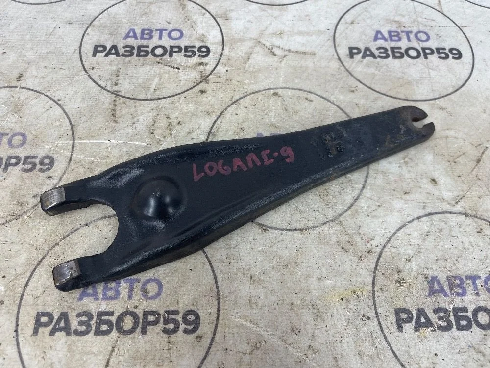 Вилка сцепления Renault Logan I (2004—2009)