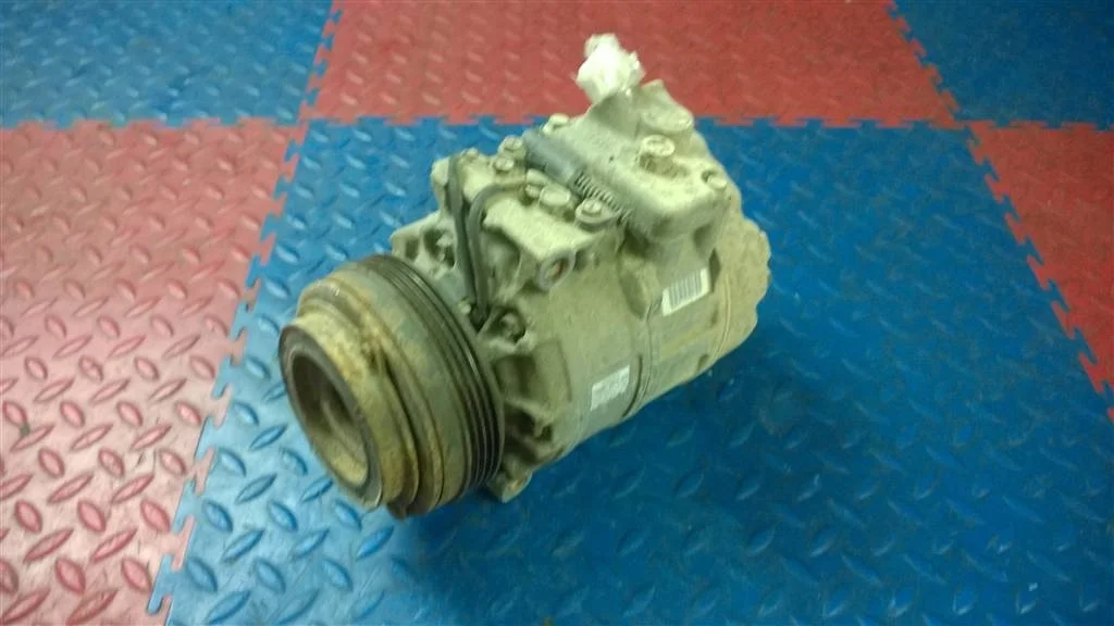 компрессор кондиционера BMW X3 E83  M54B30 231лс 3.0i