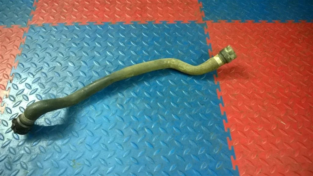 шланг системы охлаждения BMW X3 E83  M54B30 231лс 3.0i