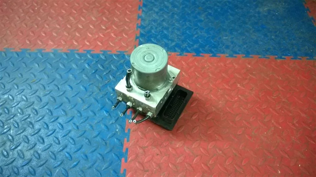 блок abs насос BMW X3 E83  M54B30 231лс 3.0i