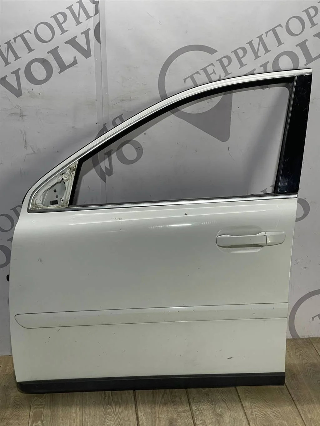Дверь передняя левая