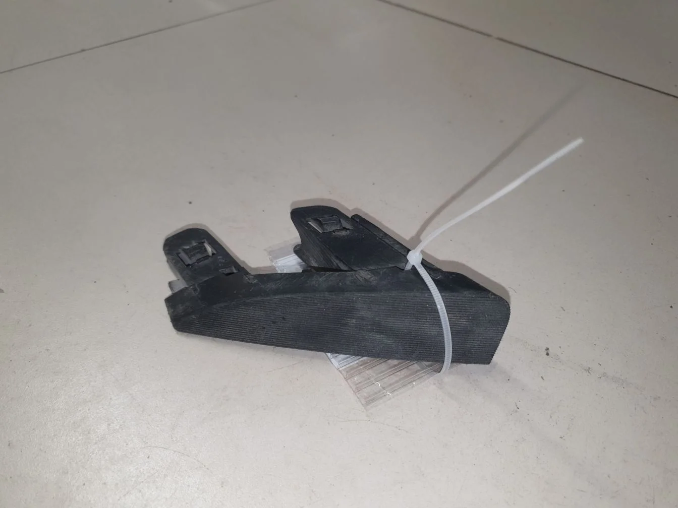 Заглушка переднего бампера левая для Nissan Teana J32 2008-2013