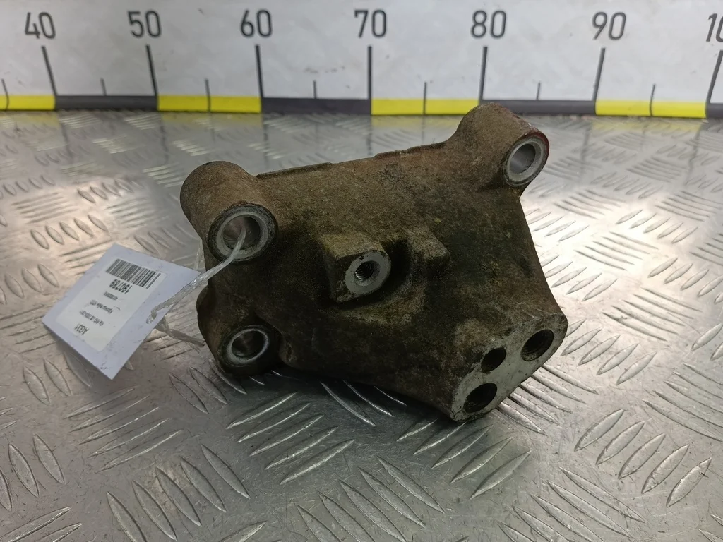 Кронштейн КПП Kia RIO II (2005—2009)