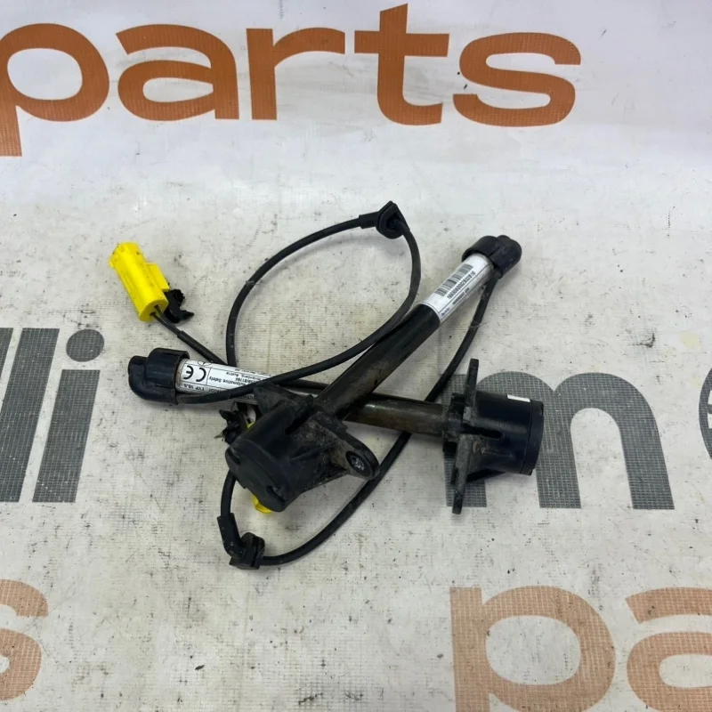 Петля капота Mercedes GLE Coupe 2018 C292