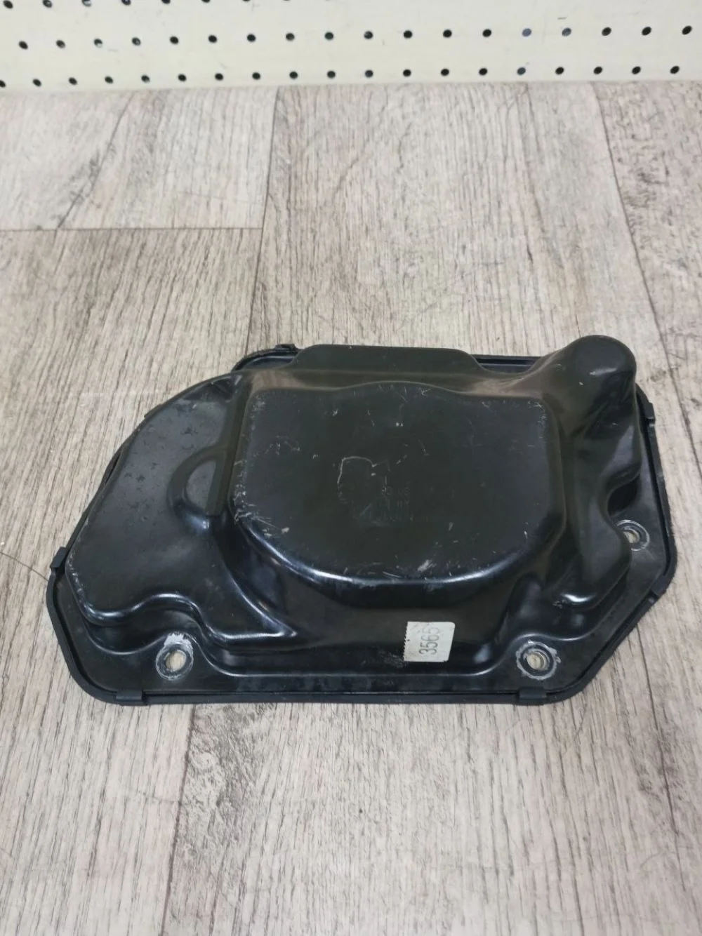 Крышка пятой передачи VAG 02T301211D Fabia II рестайлинг (2010—2014) 5J2