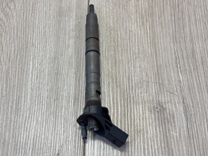 Форсунка топливная Audi Q7 2007-2015 4L