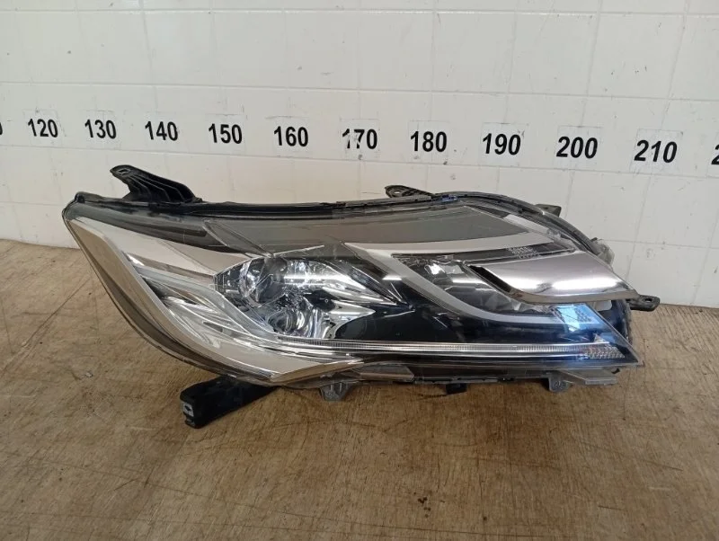 ФАРА MITSUBISHI PAJERO SPORT 3 2017 2018 2019 2020 2021 8301D666 KS 4N15, правая