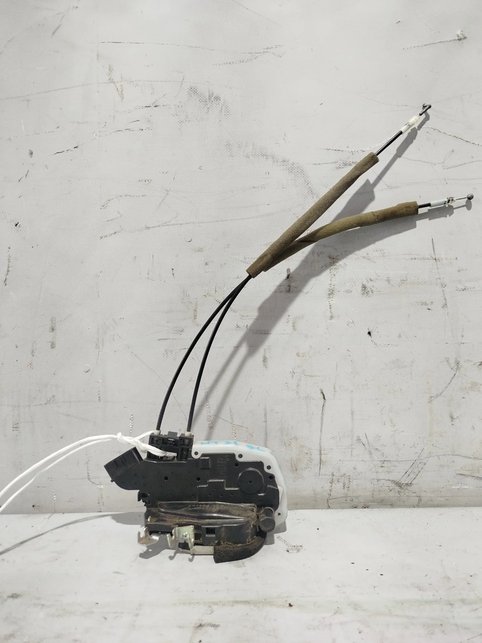 ЗАМОК ДВЕРИ NISSAN X-TRAIL DNT31 NT31 T31 TNT31 ЗАДНИЙ ЛЕВЫЙ 82501JG000