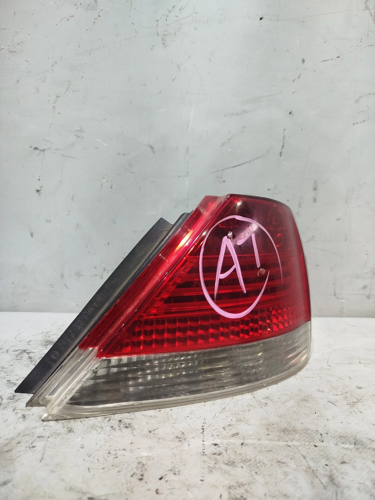 ФОНАРЬ BMW 7-SERIES E65 E66 E67 6937236 LED 2 МОДЕЛЬ ПРАВЫЙ 63216937236 NA8064