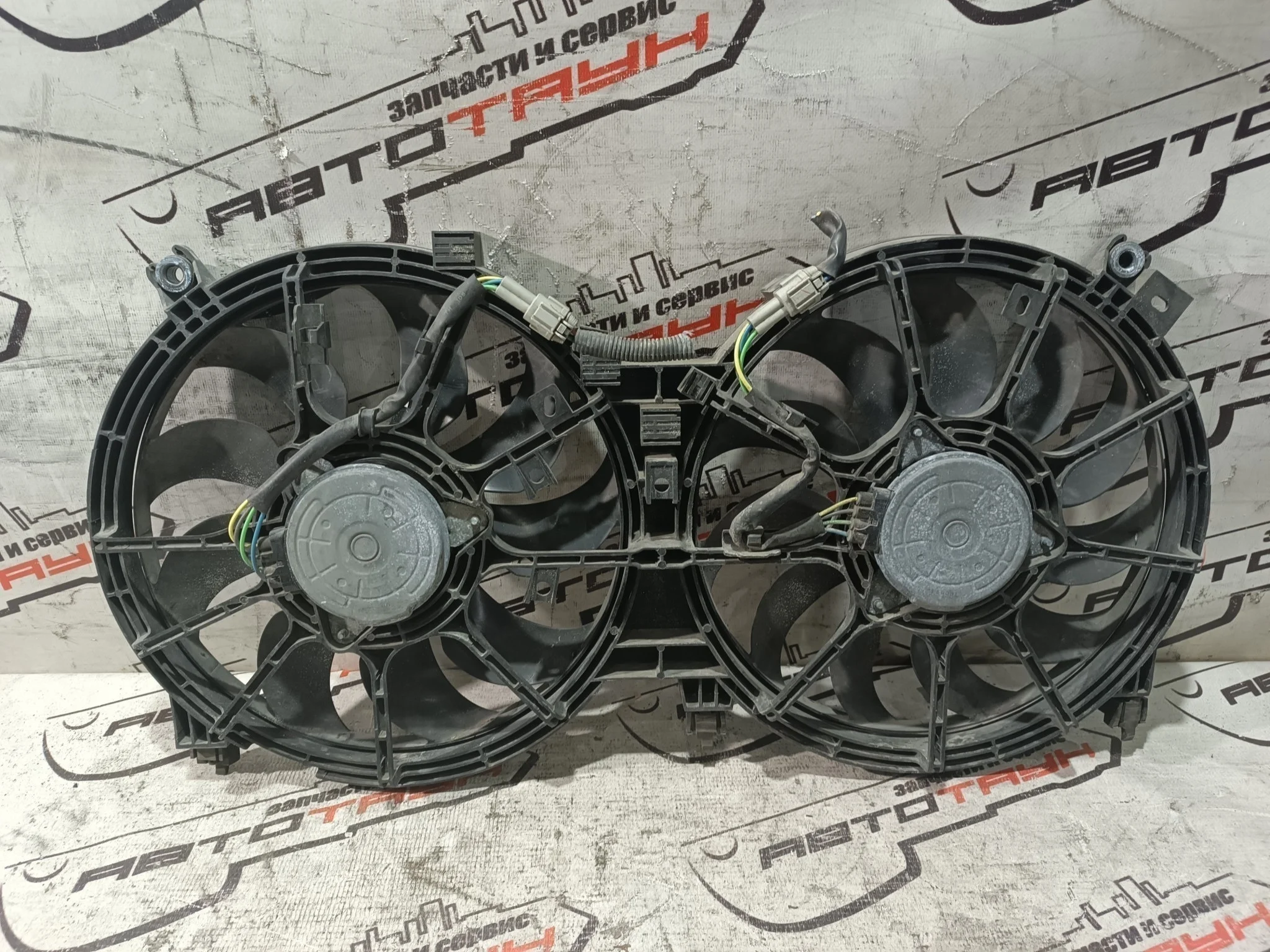 ДИФФУЗОР NISSAN ПРАВО 214811AA0A