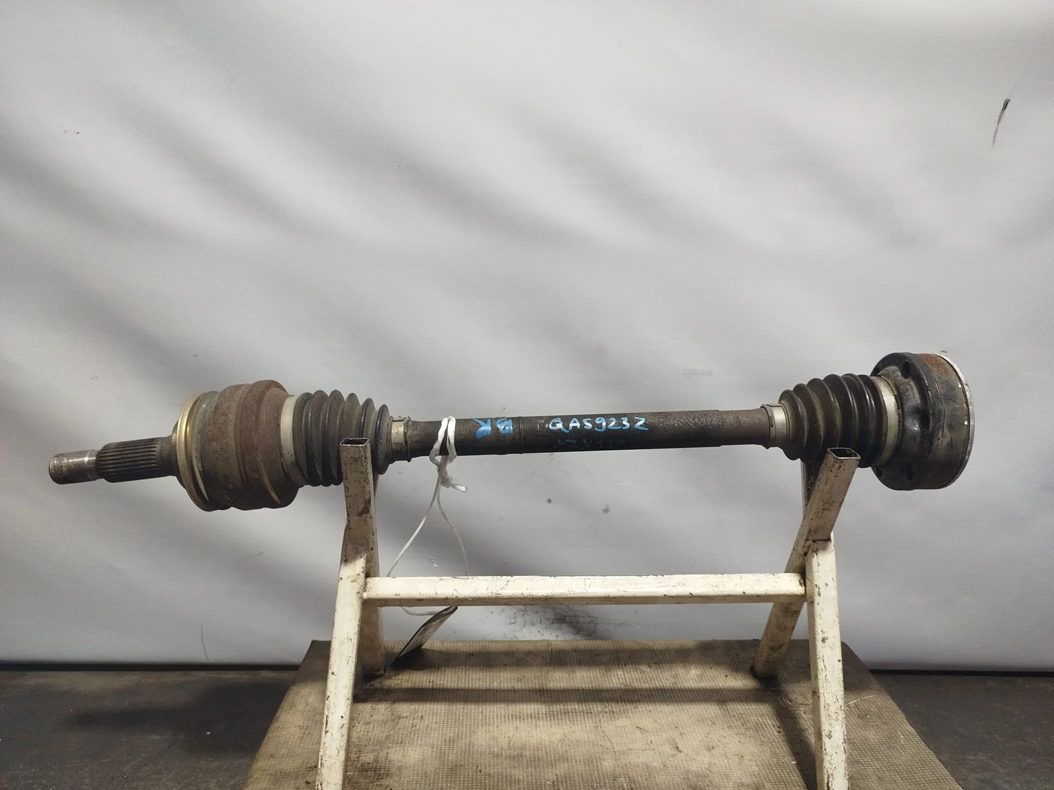 ПРИВОД TOYOTA LEXUS ЗАДНИЙ ПРАВЫЙ 4233030120  QA5923Z