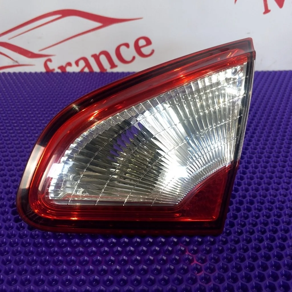 Фонарь задний внутренний правый Nissan Qashqai+2 2010 26550BR01A J10