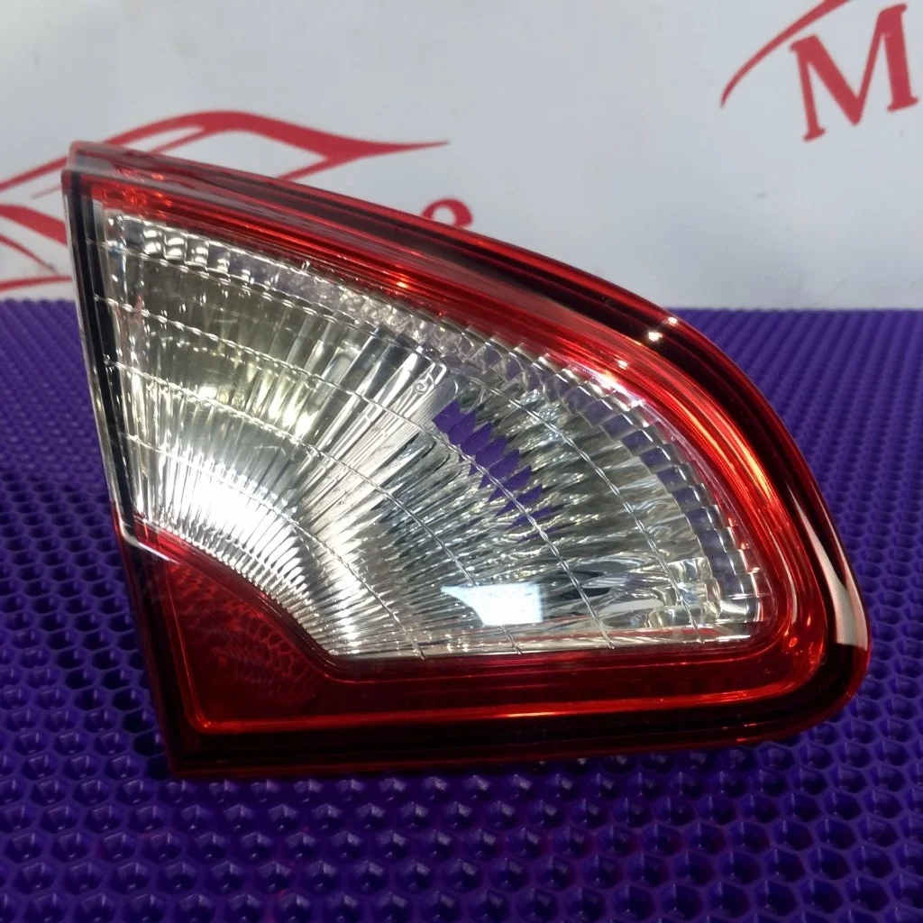 Фонарь задний внутренний левый Nissan Qashqai+2 2010 26555BR01A J10