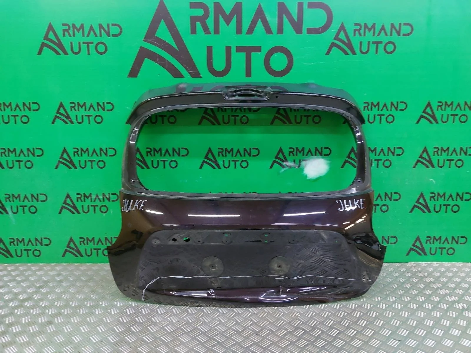 Дверь багажника Nissan Juke 2010-2020 YF15