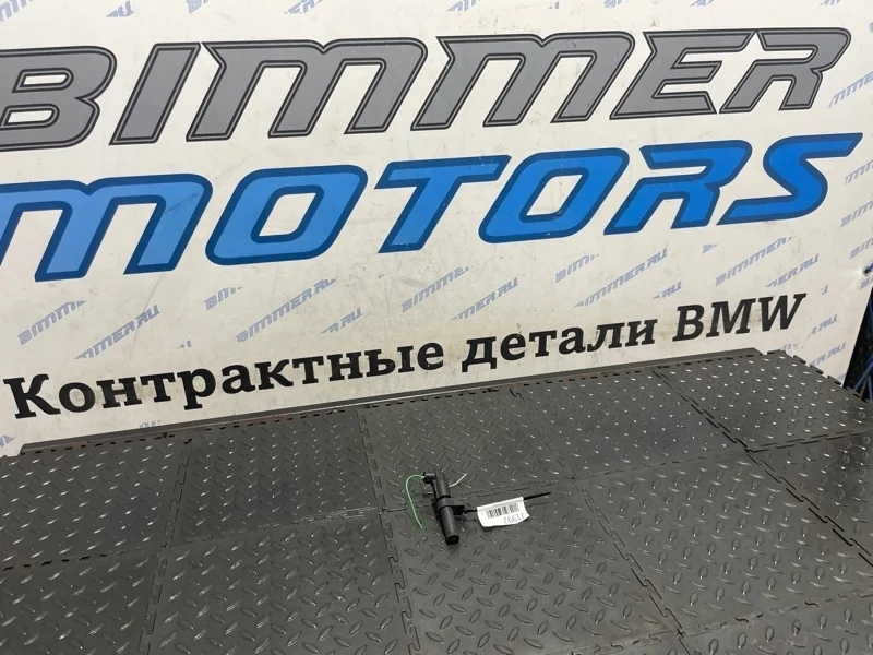 Датчик положения коленвала Mercedes Vito 0031532828