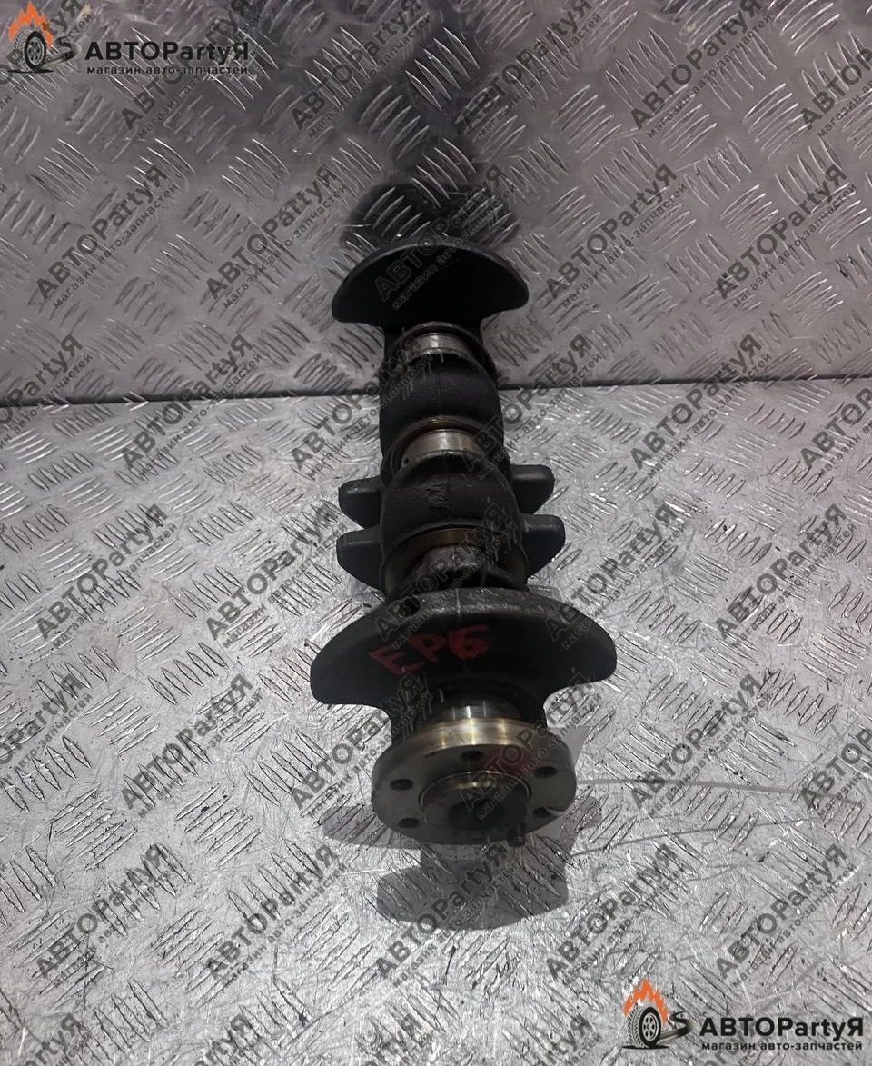 Коленвал Peugeot 308 1 поколение 5F02 1,6 л.