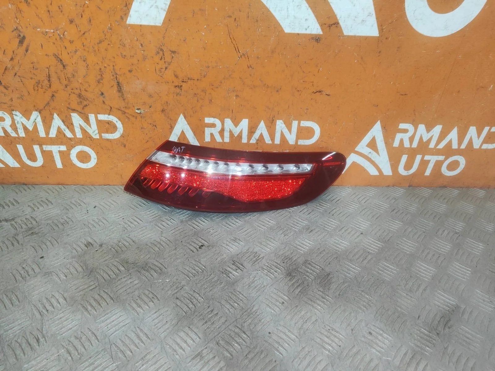 Фонарь внешний Mercedes -Class 2016-2020 C238