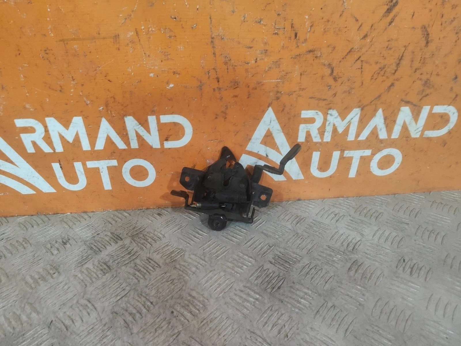 Замок капота Kia Seltos 2019-нв