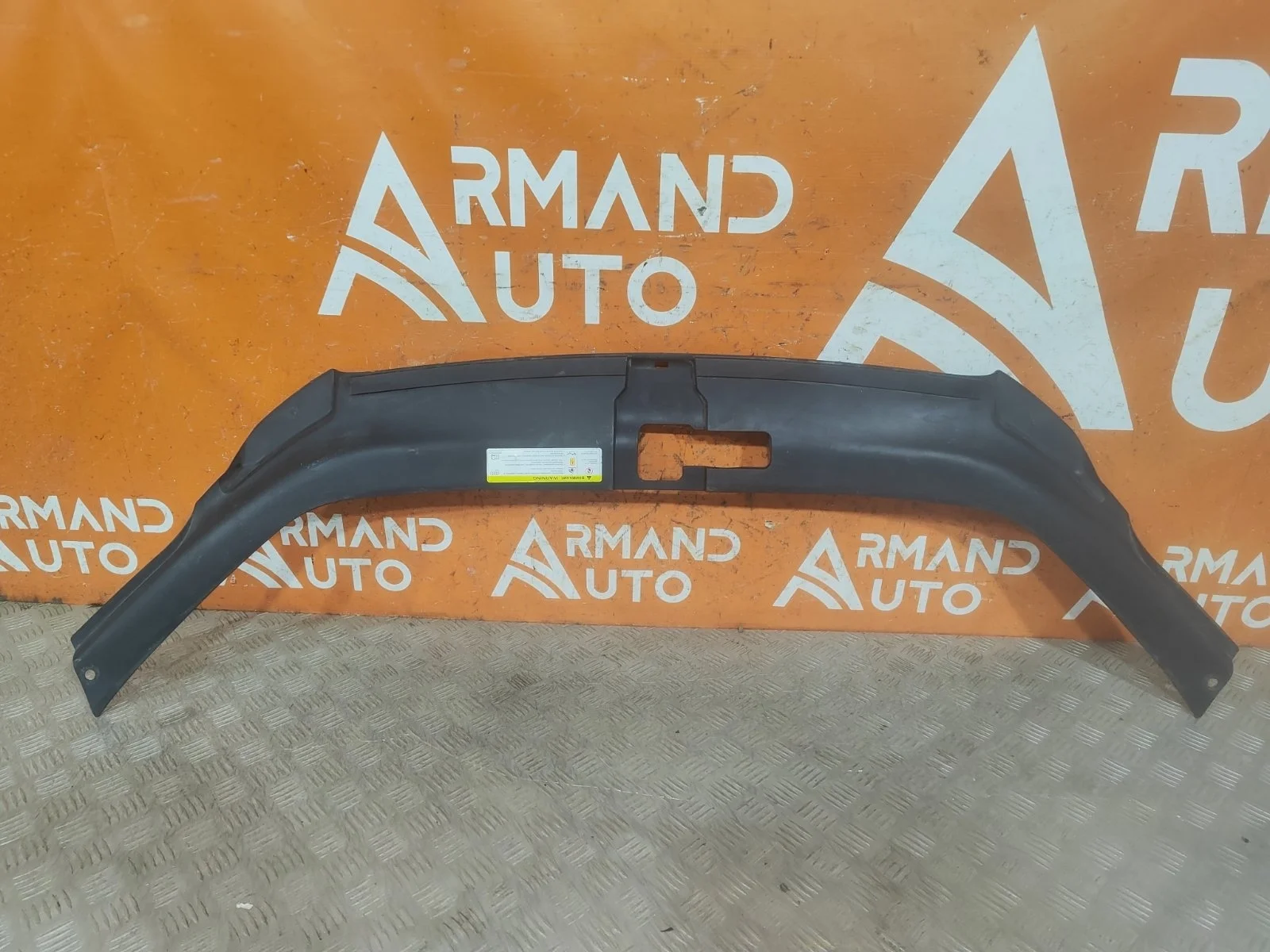 Кожух замка капота Audi Q7 2005-2015 4L