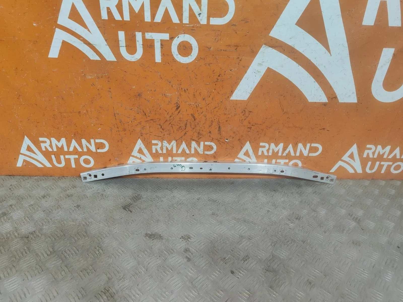 Кронштейн панели передней верхний BMW 5 series 2016-нв G30 G31