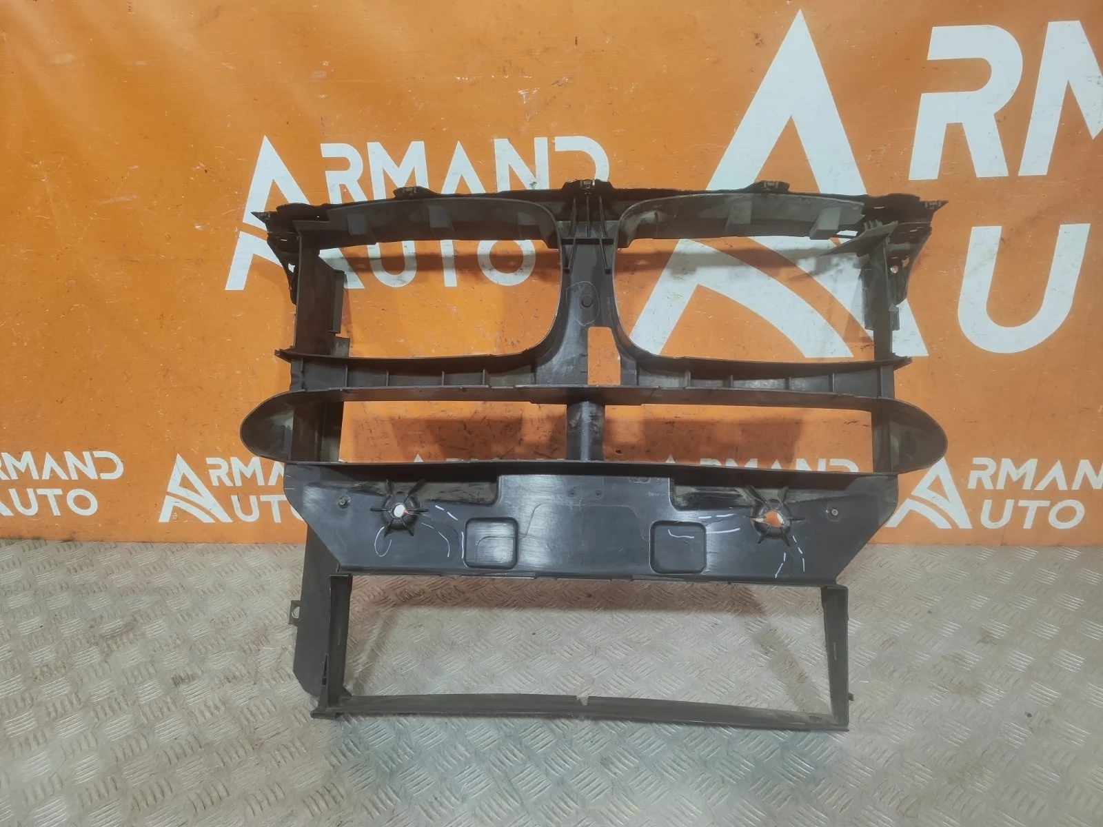 Воздуховод радиатора BMW X6 2014-2019 F16