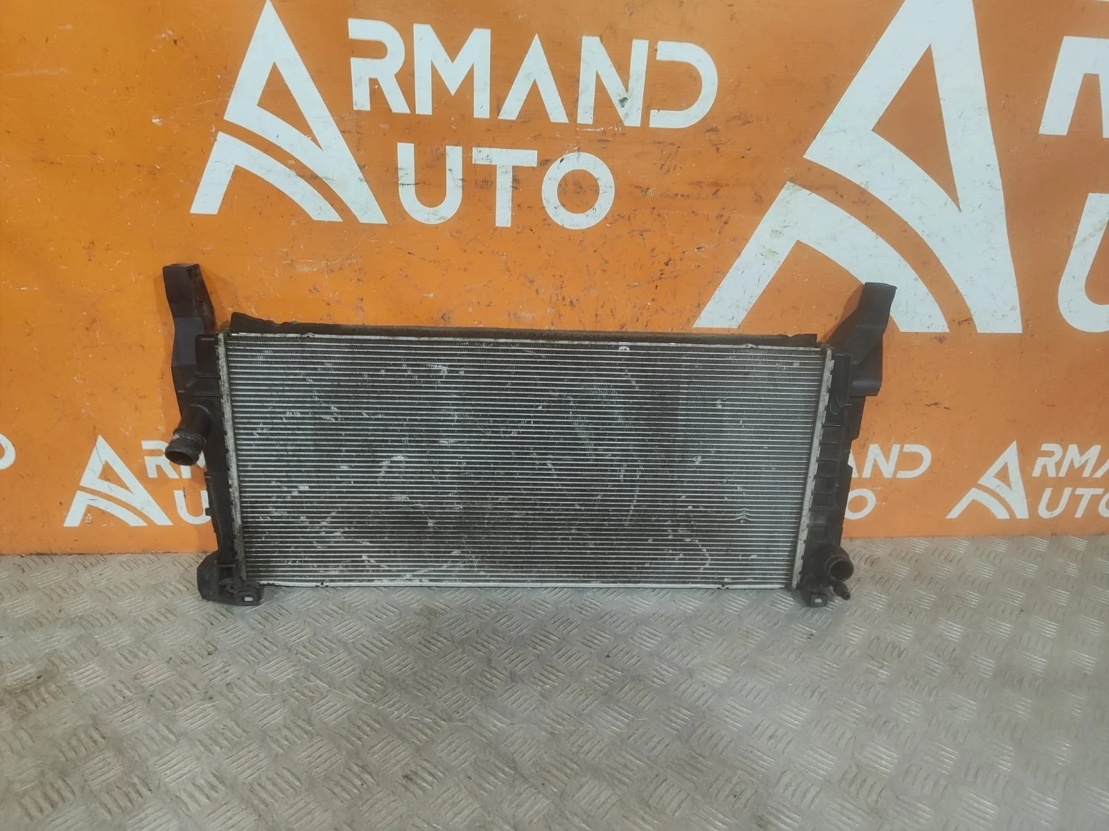 Радиатор двигателя (двс) BMW X1 2015-2022 F48