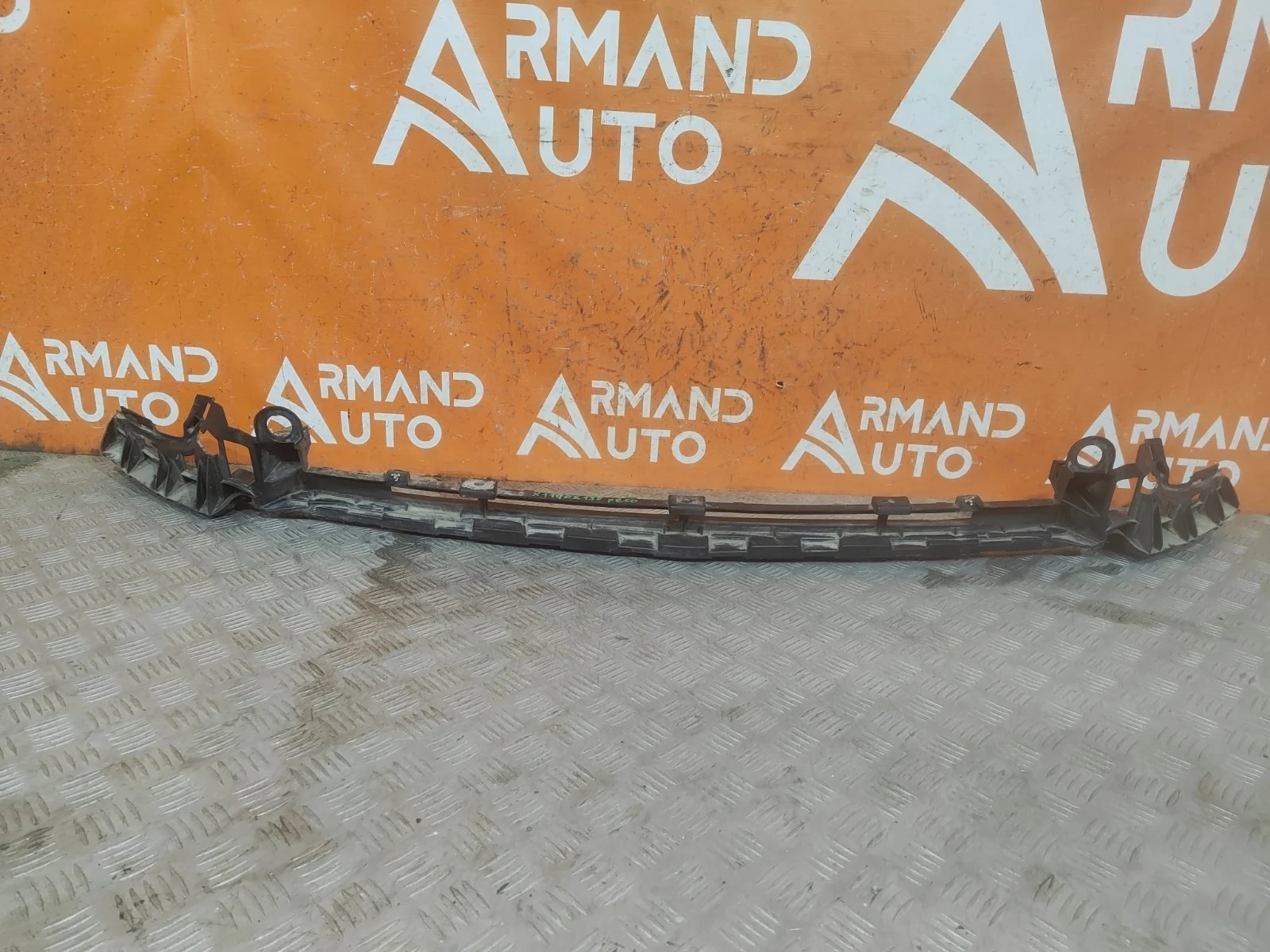 Кронштейн бампера Mercedes -Class 2016-2020 W213, S213, C238