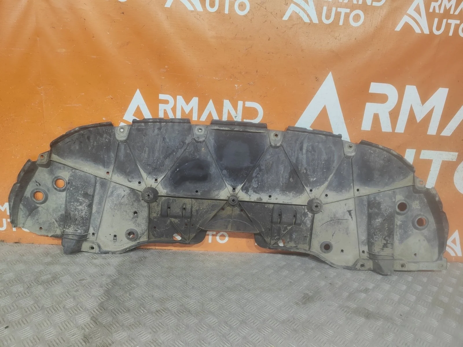 Пыльник бампера Toyota Camry 2017-2021 8 XV70