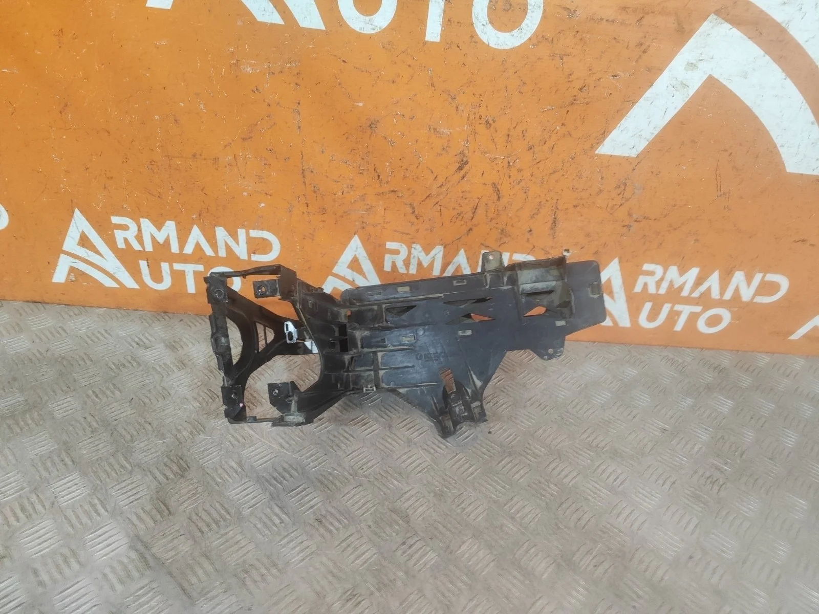 Кронштейн фары BMW 5 series 2009-2017 F10 F11