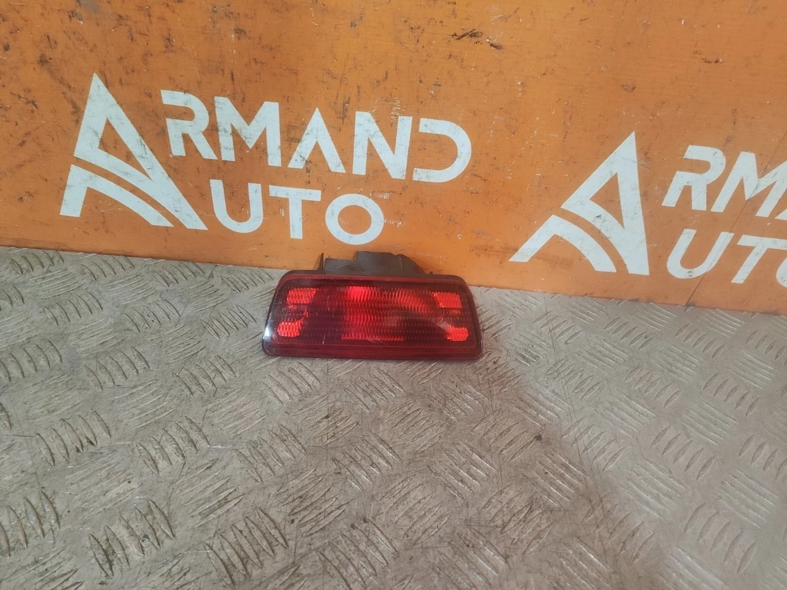 Фонарь противотуманный Nissan Juke 2010-2019 YF15