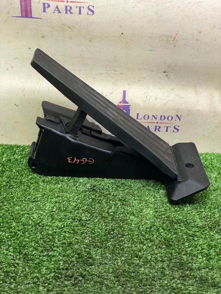 Педаль газа BMW G20